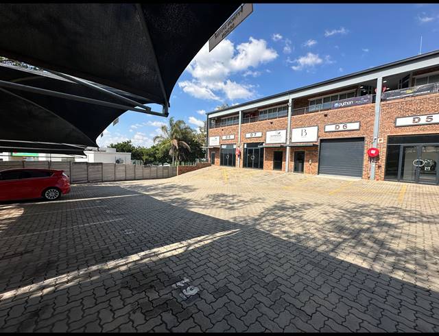 91M² OFFICE TO LET IN HIGHVELD